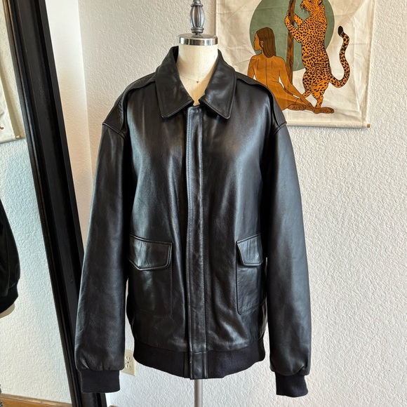 Leather flight jacket - Picture 1 of 13